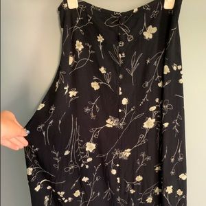Floral midi skirt- NY Invasion SUPER CUTE!
